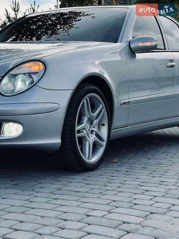 Седан Mercedes-Benz E-Class 2004 в Ивано-Франковске
