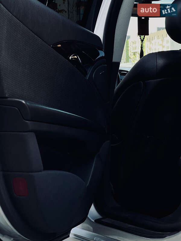 Седан Mercedes-Benz E-Class 2004 в Ивано-Франковске