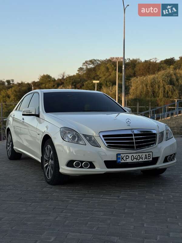 Седан Mercedes-Benz E-Class 2010 в Запоріжжі фото 2 Седан Mercedes-Benz E-Class 2010 в Запоріжжі