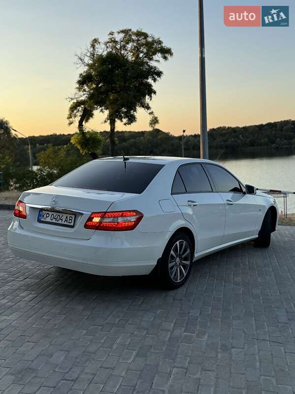 Седан Mercedes-Benz E-Class 2010 в Запоріжжі фото 6 Седан Mercedes-Benz E-Class 2010 в Запоріжжі