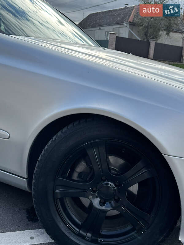 Седан Mercedes-Benz E-Class 2004 в Вінниці