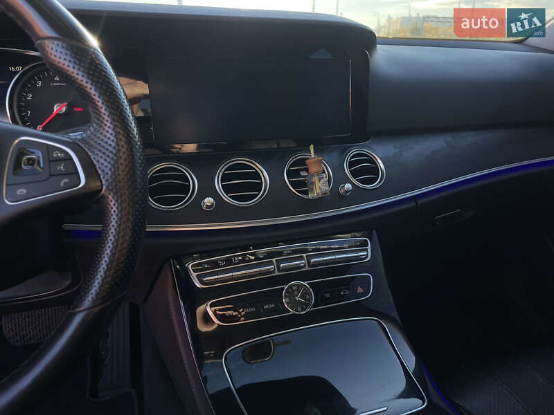 Седан Mercedes-Benz E-Class 2016 в Киеве фото 18 Седан Mercedes-Benz E-Class 2016 в Киеве