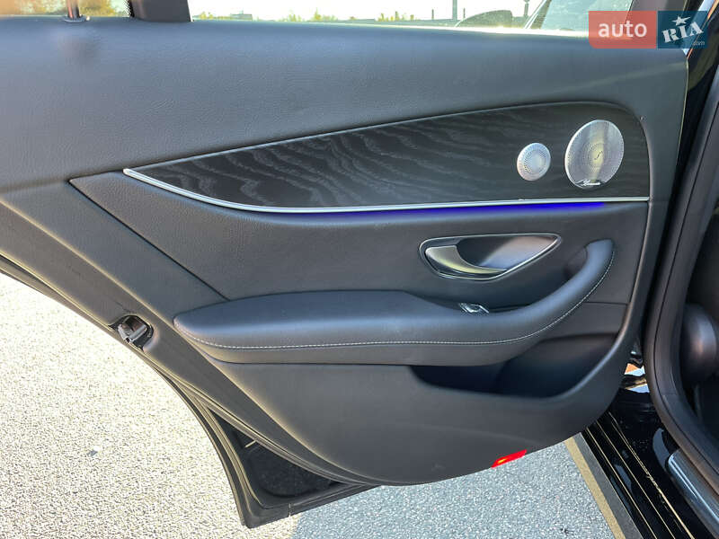 Седан Mercedes-Benz E-Class 2016 в Киеве фото 20 Седан Mercedes-Benz E-Class 2016 в Киеве