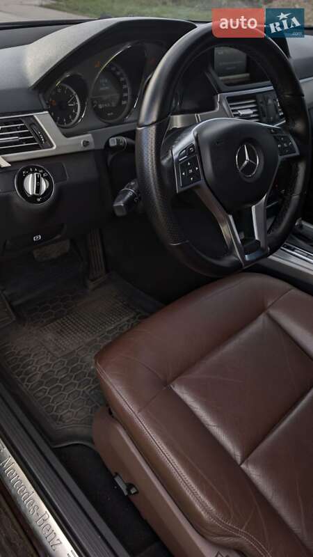 Седан Mercedes-Benz E-Class 2009 в Ивано-Франковске фото 17 Седан Mercedes-Benz E-Class 2009 в Ивано-Франковске