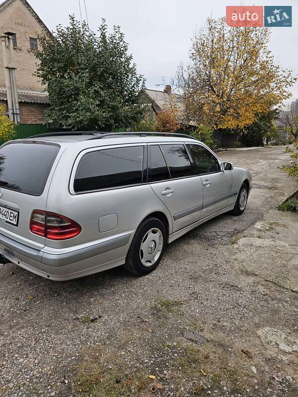 Универсал Mercedes-Benz E-Class 2002 в Запорожье