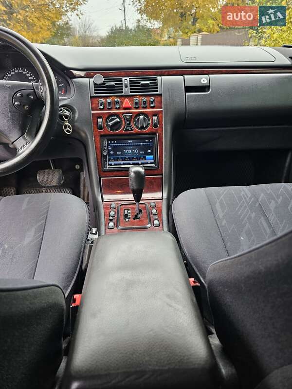 Универсал Mercedes-Benz E-Class 2002 в Запорожье