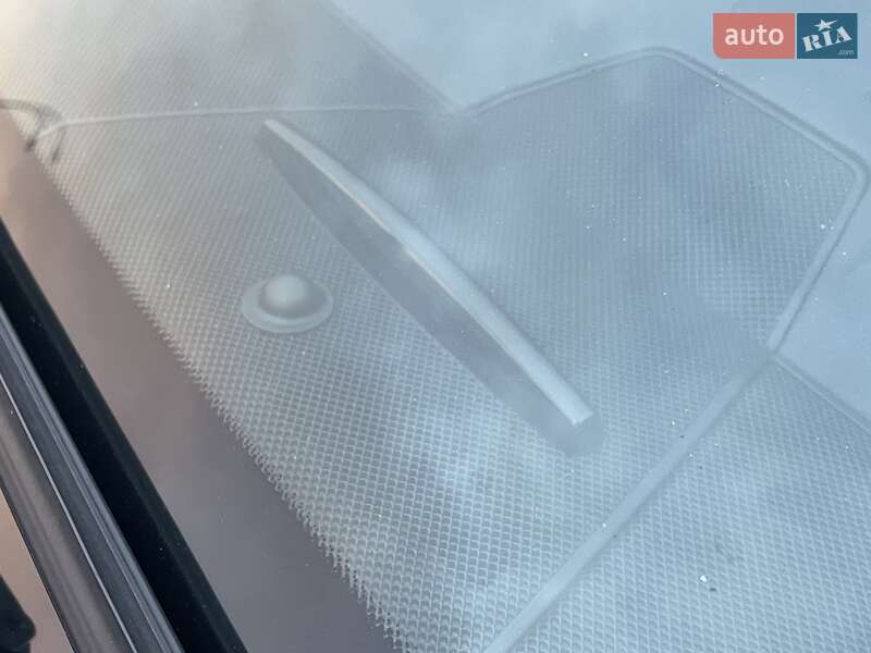 Седан Mercedes-Benz E-Class 2013 в Киеве фото 28 Седан Mercedes-Benz E-Class 2013 в Киеве