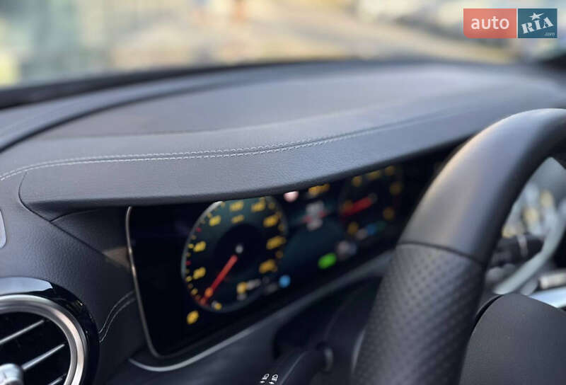 Седан Mercedes-Benz E-Class 2023 в Львові
