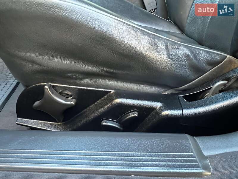 Седан Mercedes-Benz E-Class 2002 в Києві фото 11 Седан Mercedes-Benz E-Class 2002 в Києві