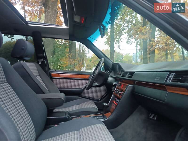 Універсал Mercedes-Benz E-Class 1994 в Вінниці фото 11 Універсал Mercedes-Benz E-Class 1994 в Вінниці