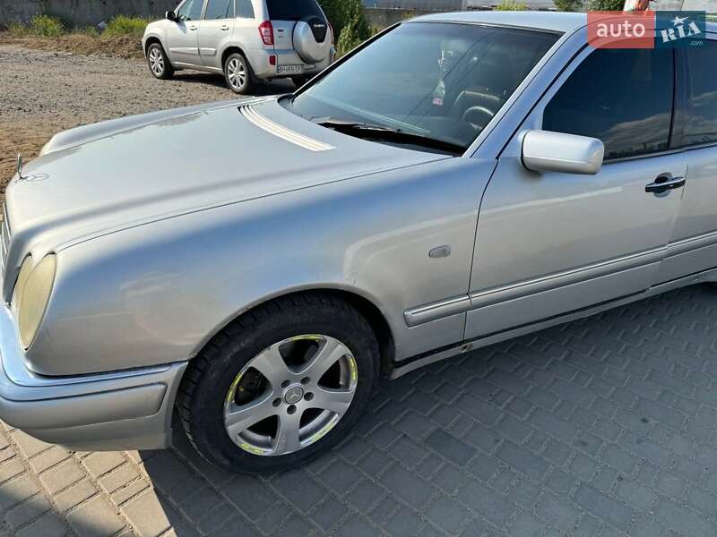 Седан Mercedes-Benz E-Class 1995 в Білгороді-Дністровському фото 3 Седан Mercedes-Benz E-Class 1995 в Білгороді-Дністровському