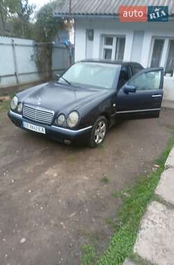 Седан Mercedes-Benz E-Class 1998 в Чернівцях