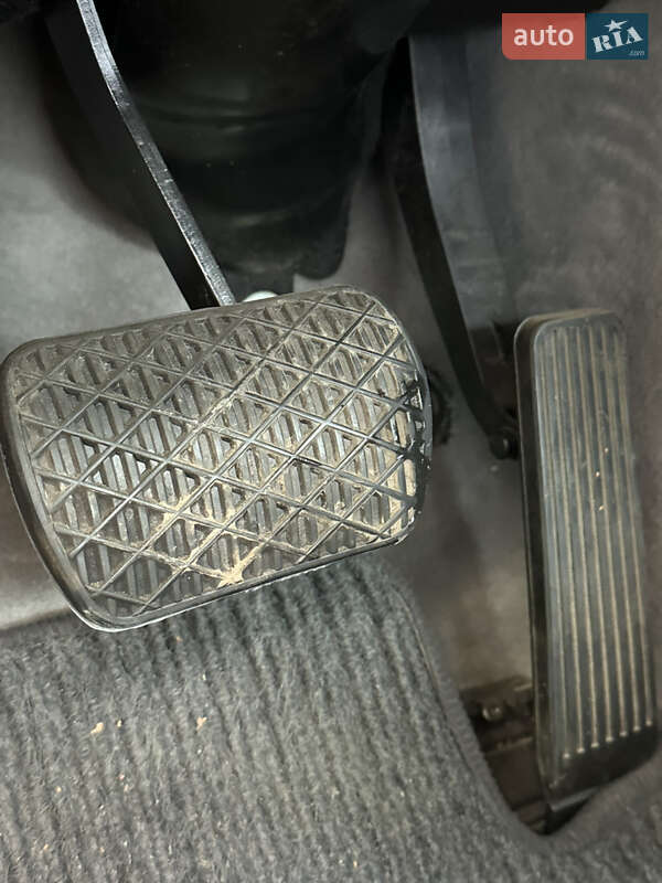 Седан Mercedes-Benz E-Class 2000 в Луцьку фото 25 Седан Mercedes-Benz E-Class 2000 в Луцьку