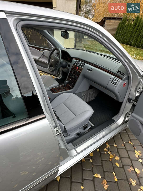 Седан Mercedes-Benz E-Class 2000 в Луцьку фото 45 Седан Mercedes-Benz E-Class 2000 в Луцьку