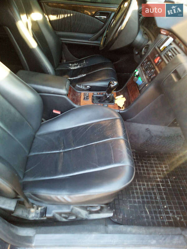 Седан Mercedes-Benz E-Class 2001 в Бережанах фото 11 Седан Mercedes-Benz E-Class 2001 в Бережанах