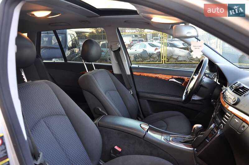 Універсал Mercedes-Benz E-Class 2005 в Львові фото 28 Універсал Mercedes-Benz E-Class 2005 в Львові