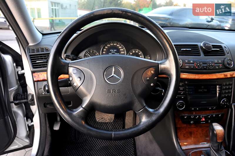 Універсал Mercedes-Benz E-Class 2005 в Львові фото 36 Універсал Mercedes-Benz E-Class 2005 в Львові
