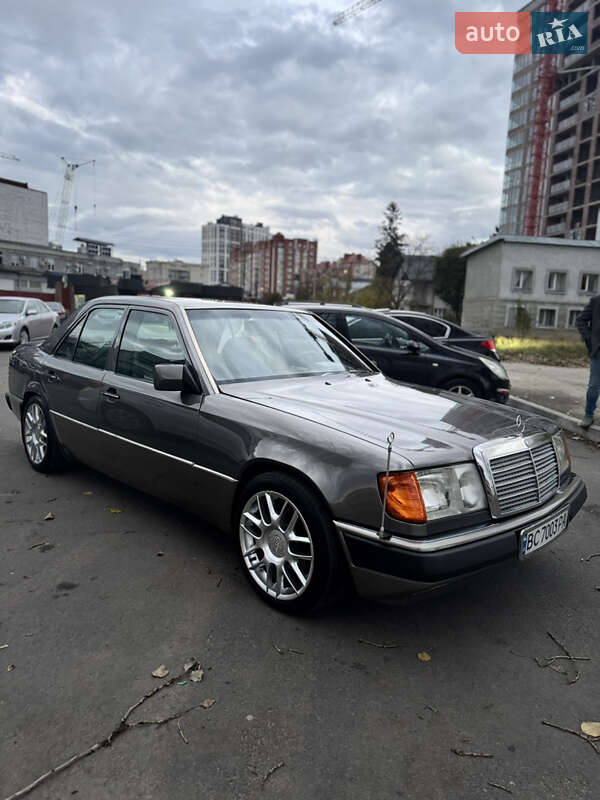 Седан Mercedes-Benz E-Class 1991 в Тернополе фото 5 Седан Mercedes-Benz E-Class 1991 в Тернополе