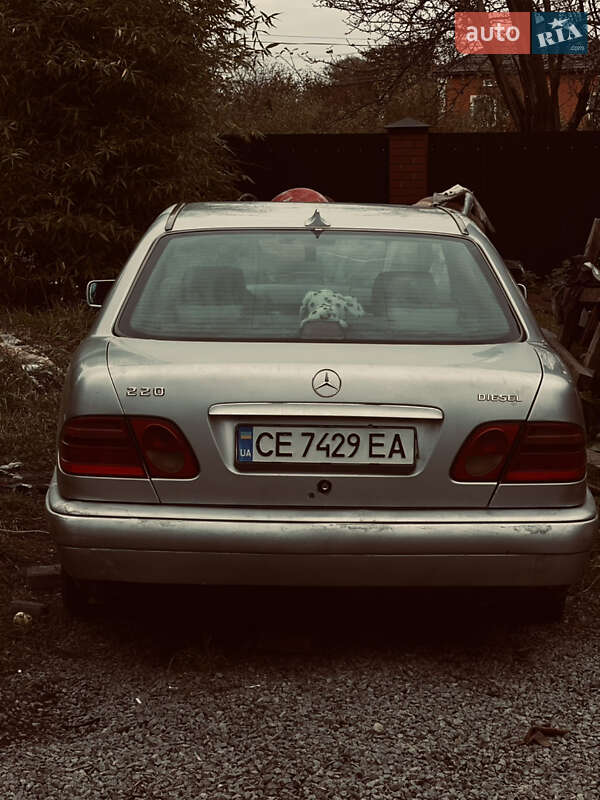 Седан Mercedes-Benz E-Class 1997 в Липниках