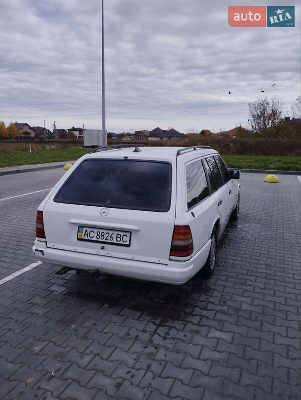 Универсал Mercedes-Benz E-Class 1995 в Луцке фото 2 Универсал Mercedes-Benz E-Class 1995 в Луцке