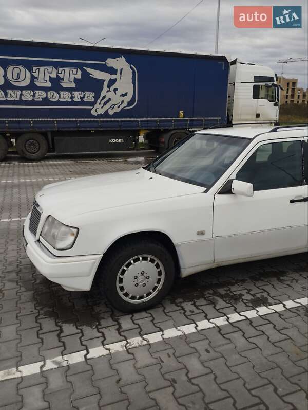 Универсал Mercedes-Benz E-Class 1995 в Луцке фото 7 Универсал Mercedes-Benz E-Class 1995 в Луцке