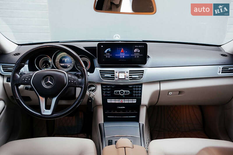 Седан Mercedes-Benz E-Class 2013 в Тернополі