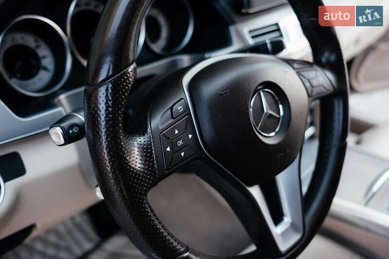 Седан Mercedes-Benz E-Class 2013 в Тернополі