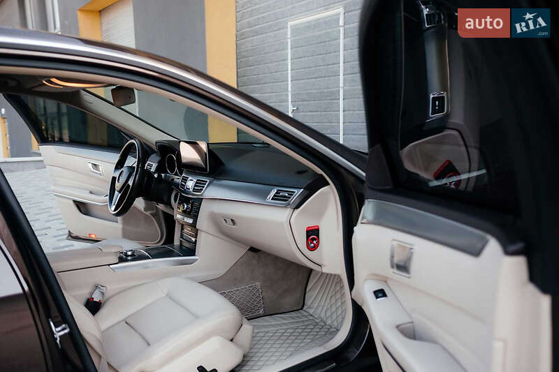 Седан Mercedes-Benz E-Class 2013 в Тернополі