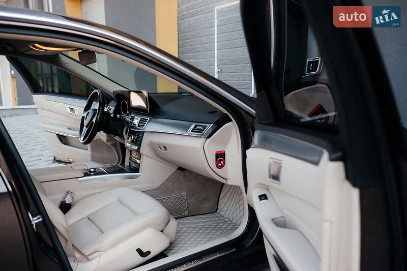 Седан Mercedes-Benz E-Class 2013 в Тернополі