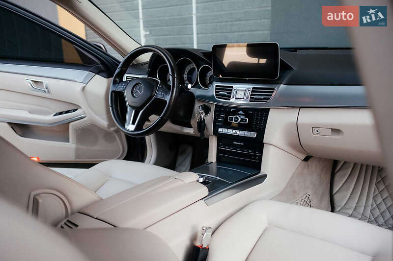 Седан Mercedes-Benz E-Class 2013 в Тернополі