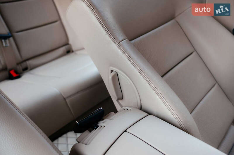 Седан Mercedes-Benz E-Class 2013 в Тернополі