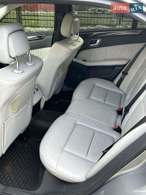 Седан Mercedes-Benz E-Class 2010 в Прилуках фото 18 Седан Mercedes-Benz E-Class 2010 в Прилуках