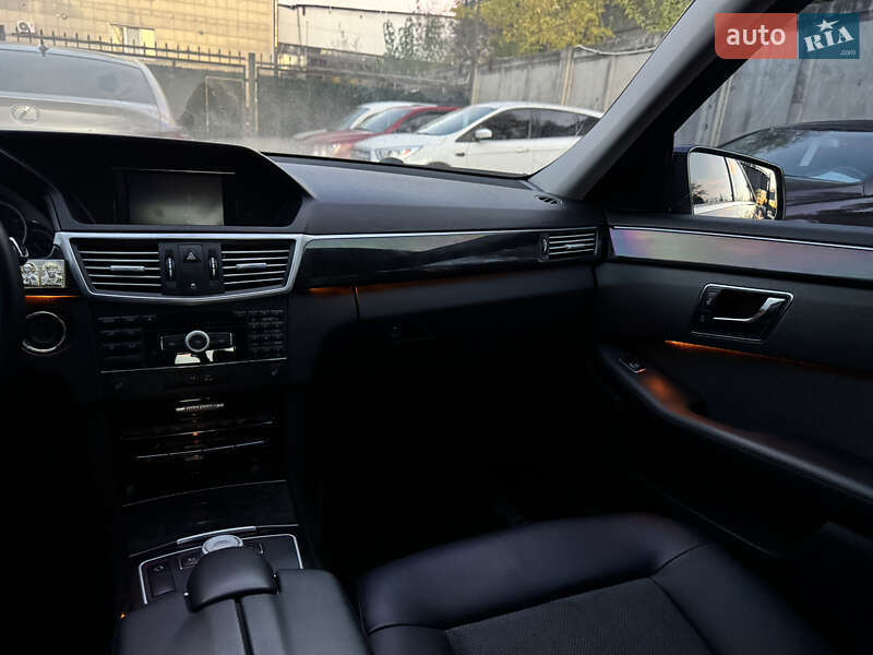 Седан Mercedes-Benz E-Class 2009 в Запоріжжі