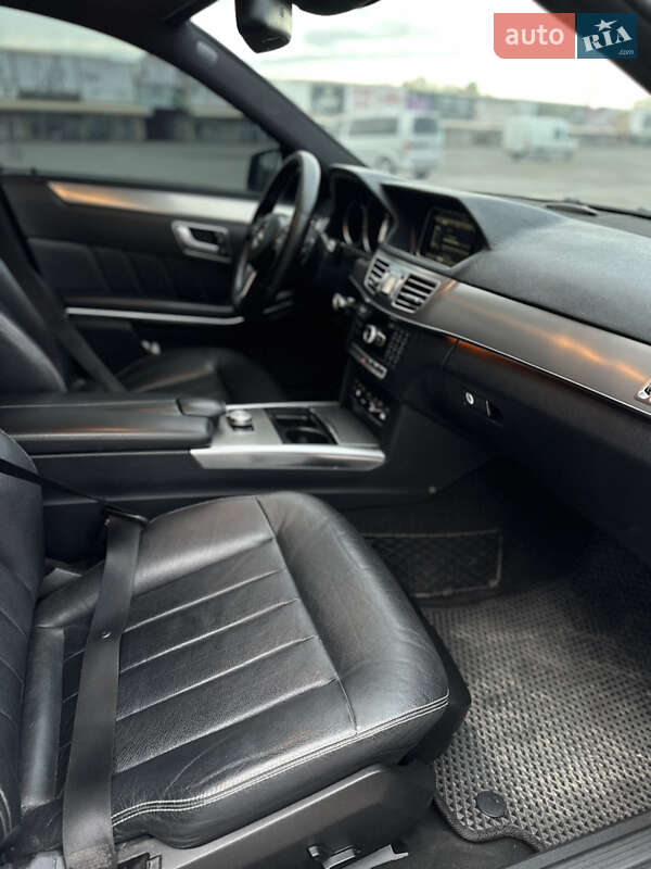 Седан Mercedes-Benz E-Class 2013 в Чернівцях фото 18 Седан Mercedes-Benz E-Class 2013 в Чернівцях