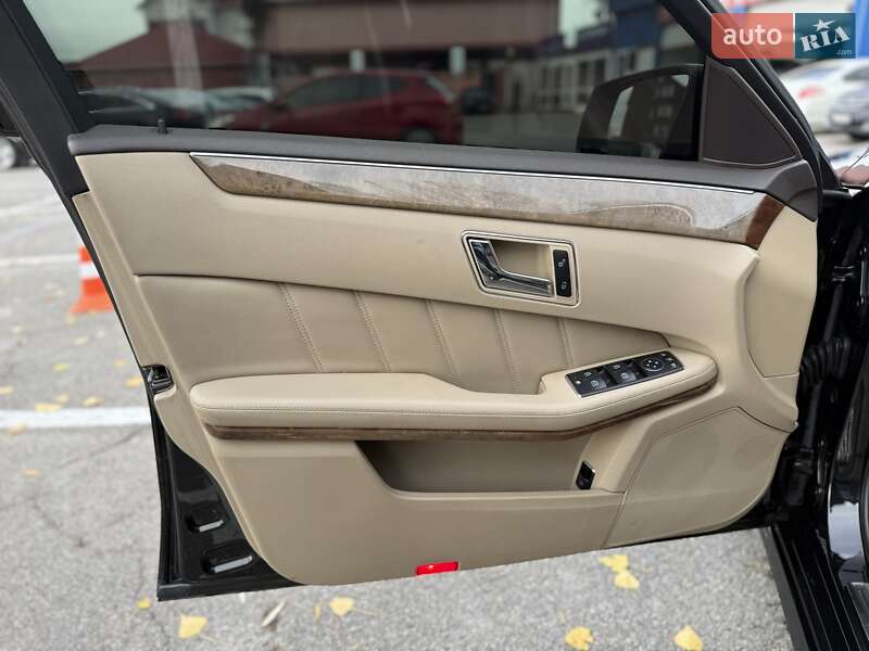 Седан Mercedes-Benz E-Class 2011 в Киеве фото 17 Седан Mercedes-Benz E-Class 2011 в Киеве