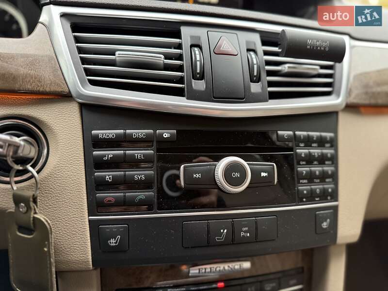 Седан Mercedes-Benz E-Class 2011 в Киеве фото 38 Седан Mercedes-Benz E-Class 2011 в Киеве
