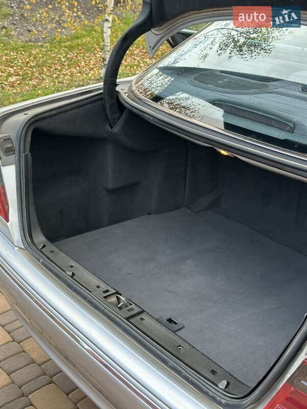 Седан Mercedes-Benz E-Class 2000 в Сторожинце