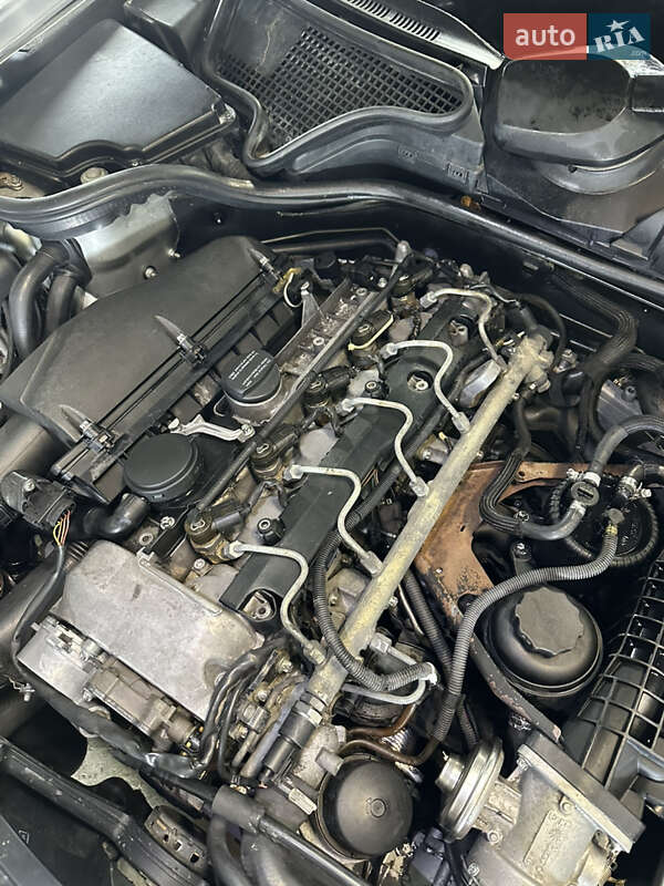 Седан Mercedes-Benz E-Class 2000 в Сторожинце