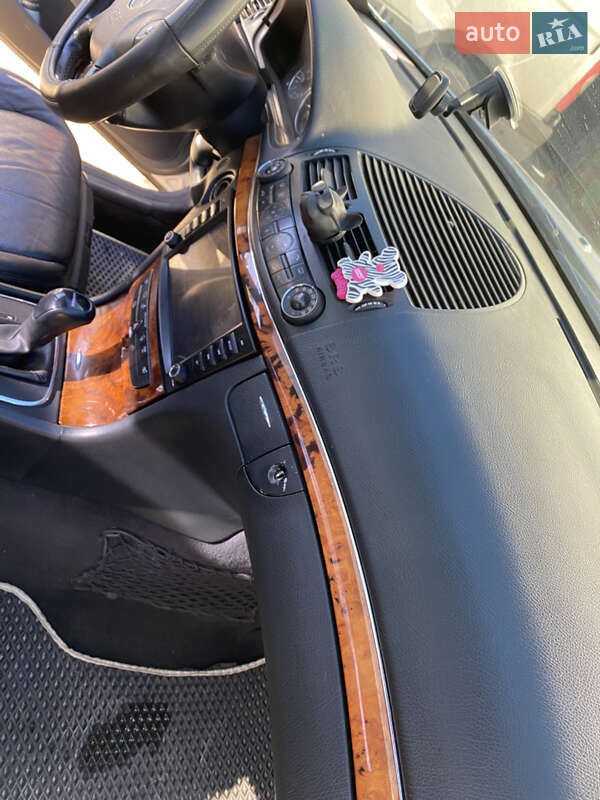 Седан Mercedes-Benz E-Class 2002 в Тернополе