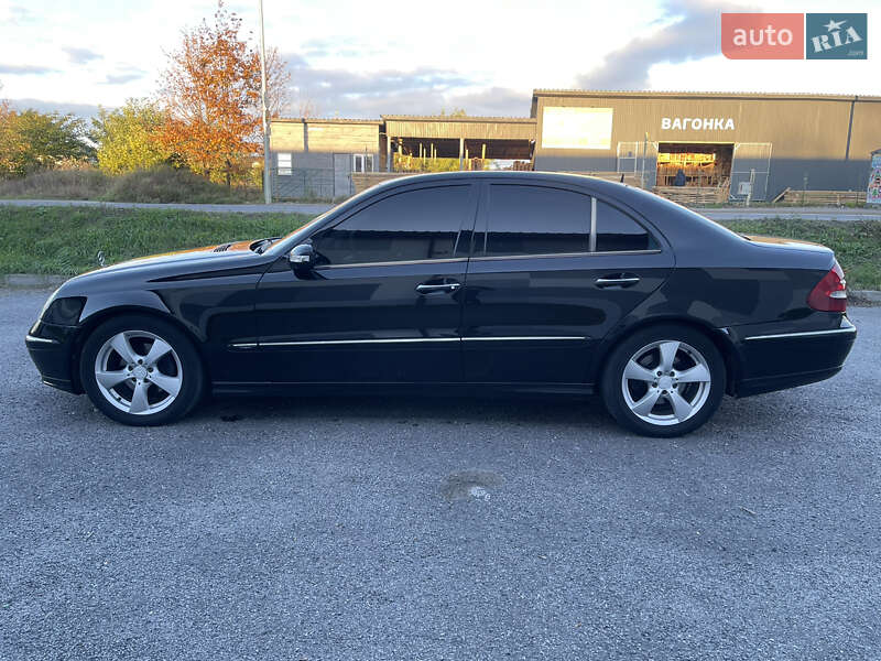 Седан Mercedes-Benz E-Class 2004 в Виннице