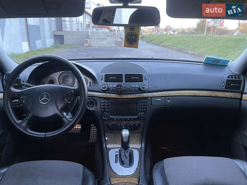 Седан Mercedes-Benz E-Class 2004 в Виннице