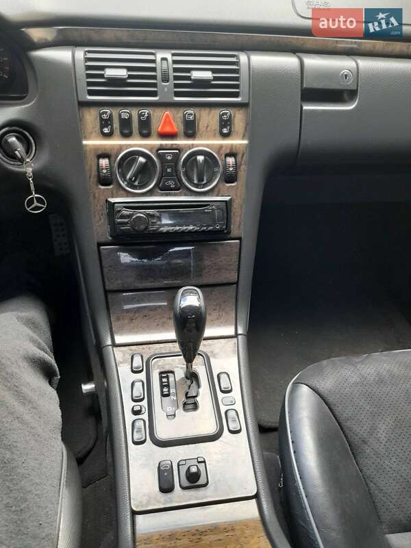Седан Mercedes-Benz E-Class 2001 в Прилуках фото 7 Седан Mercedes-Benz E-Class 2001 в Прилуках