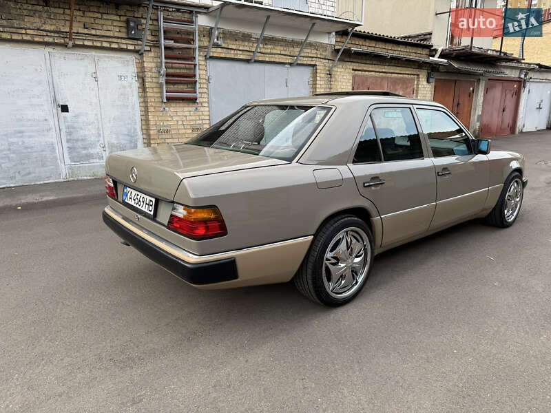 Седан Mercedes-Benz E-Class 1990 в Киеве фото 3 Седан Mercedes-Benz E-Class 1990 в Киеве