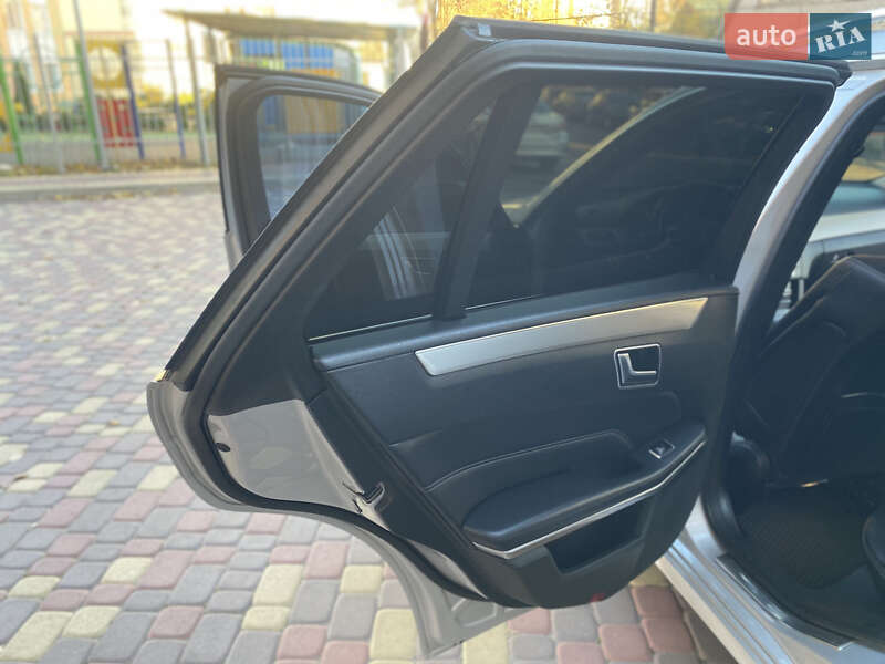 Универсал Mercedes-Benz E-Class 2015 в Виннице фото 12 Универсал Mercedes-Benz E-Class 2015 в Виннице