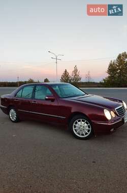 Седан Mercedes-Benz E-Class 1999 в Ізмаїлі