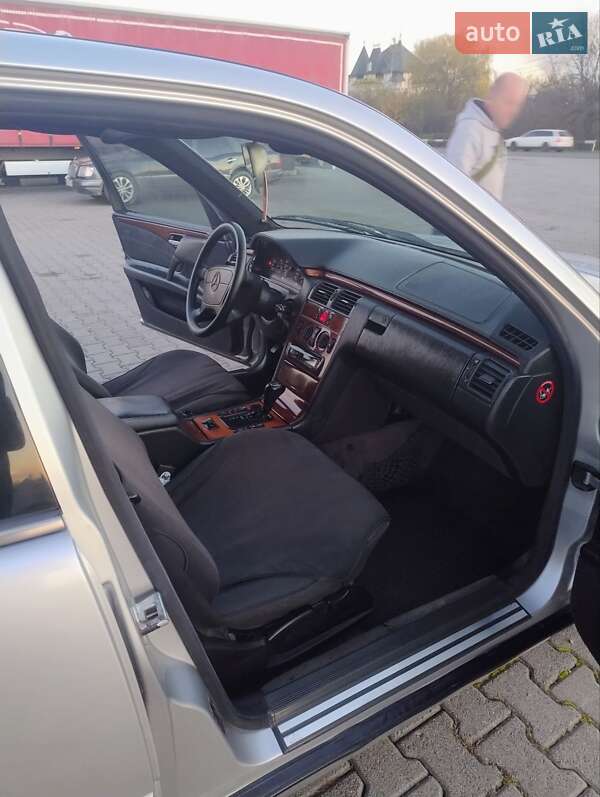 Седан Mercedes-Benz E-Class 1997 в Чернівцях фото 20 Седан Mercedes-Benz E-Class 1997 в Чернівцях