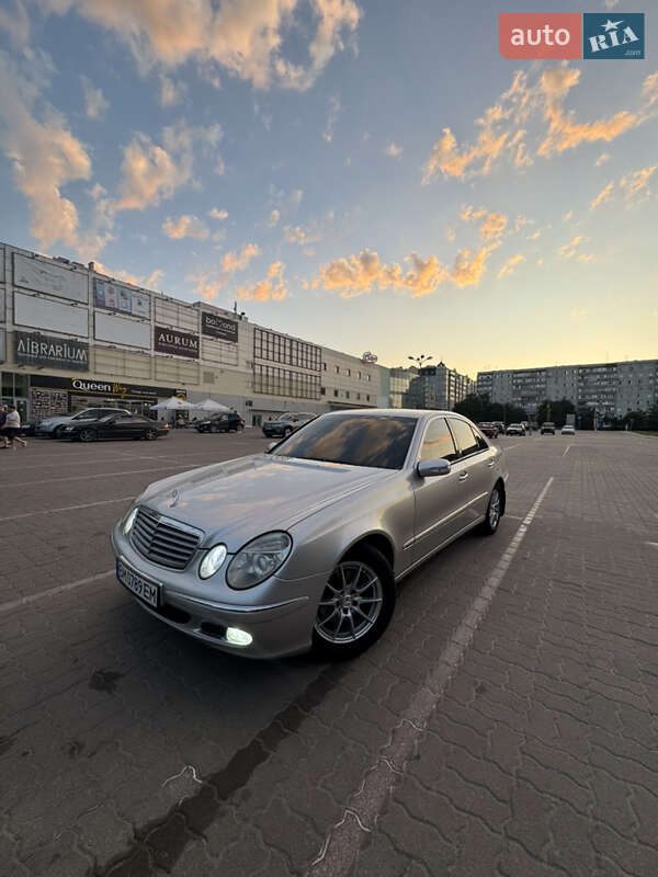 Седан Mercedes-Benz E-Class 2002 в Сумах фото 4 Седан Mercedes-Benz E-Class 2002 в Сумах