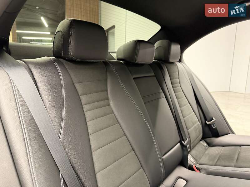 Седан Mercedes-Benz E-Class 2022 в Киеве
