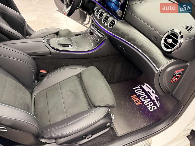 Седан Mercedes-Benz E-Class 2022 в Киеве
