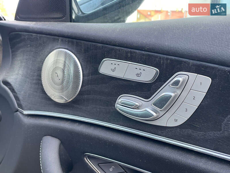 Седан Mercedes-Benz E-Class 2023 в Львове